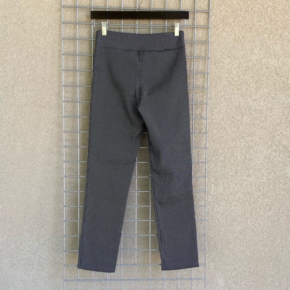 Margaret M Pants - Diamond Capri Slimming Tummy Tuck Pull On Pants